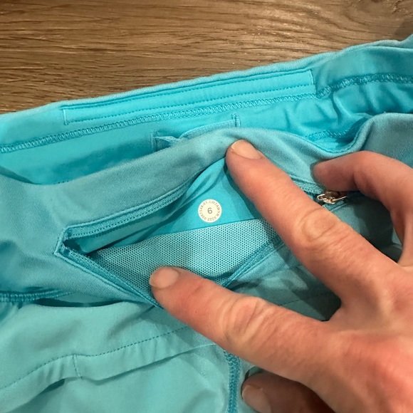 Lululemon speed up shorts - Picture 3 of 4